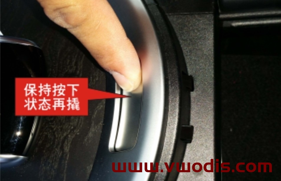 奔驰C级安装360全景影像- Mercedes-Benz C-Class installs 360 panoramic images